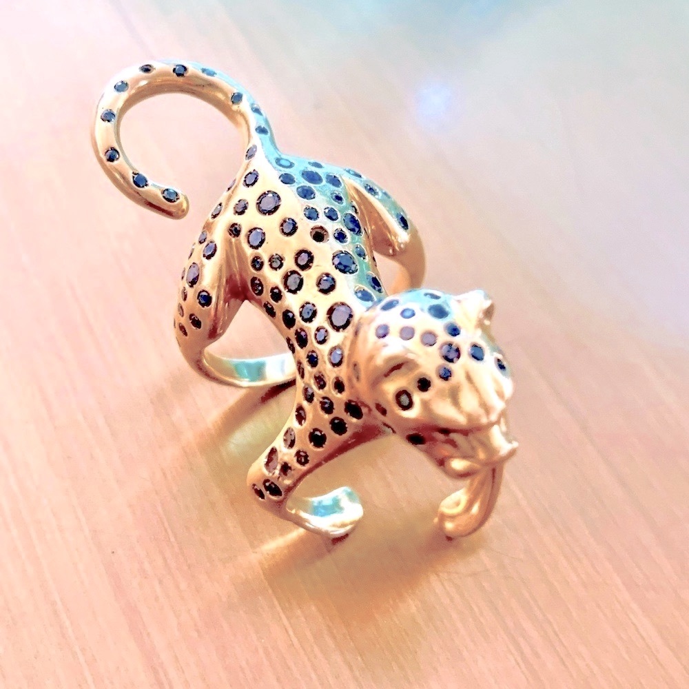 18k Gold Panther Ring. Black Champagne Diamonds. Jack Vartanian.